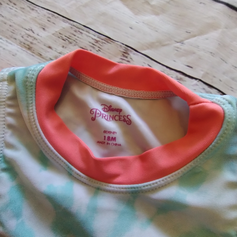 Swimsuit - Picture 4 of 5